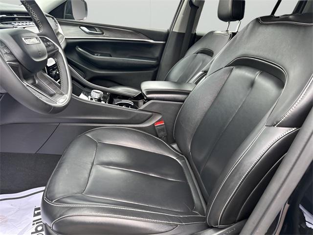 used 2023 Jeep Grand Cherokee car, priced at $29,220