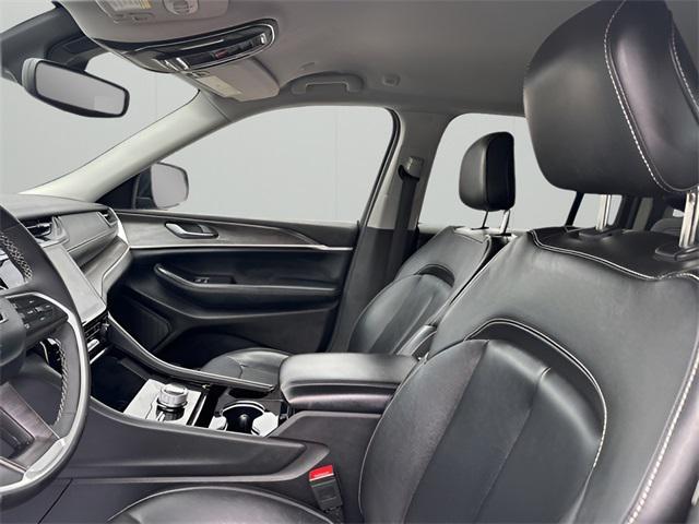 used 2023 Jeep Grand Cherokee car, priced at $29,220