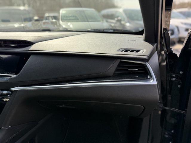 used 2023 Cadillac XT5 car, priced at $30,470