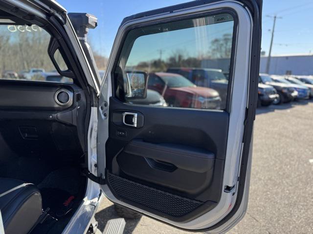 used 2022 Jeep Gladiator car, priced at $39,998