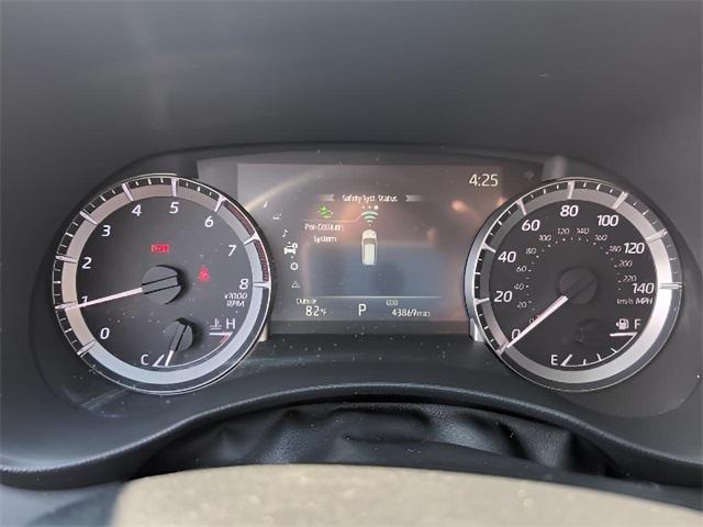 used 2024 Toyota Highlander car, priced at $32,988