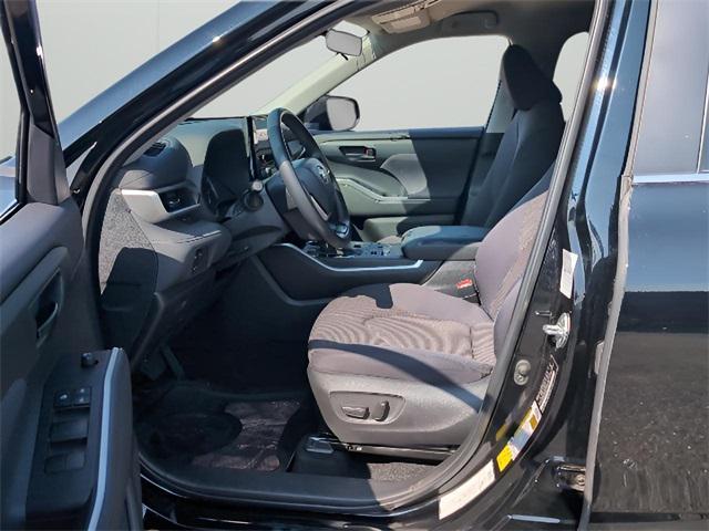 used 2024 Toyota Highlander car, priced at $32,988