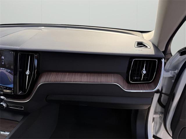 used 2022 Volvo XC60 car, priced at $32,698