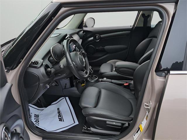 used 2024 MINI Hardtop car, priced at $24,174