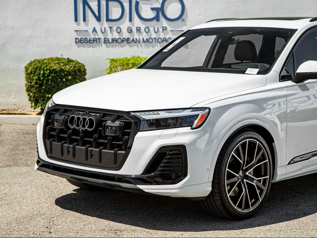 new 2025 Audi Q7 car, priced at $84,375