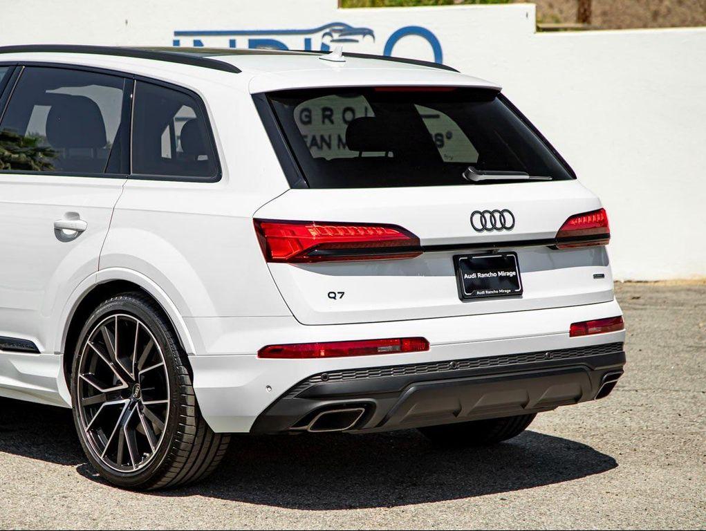 new 2025 Audi Q7 car, priced at $84,375