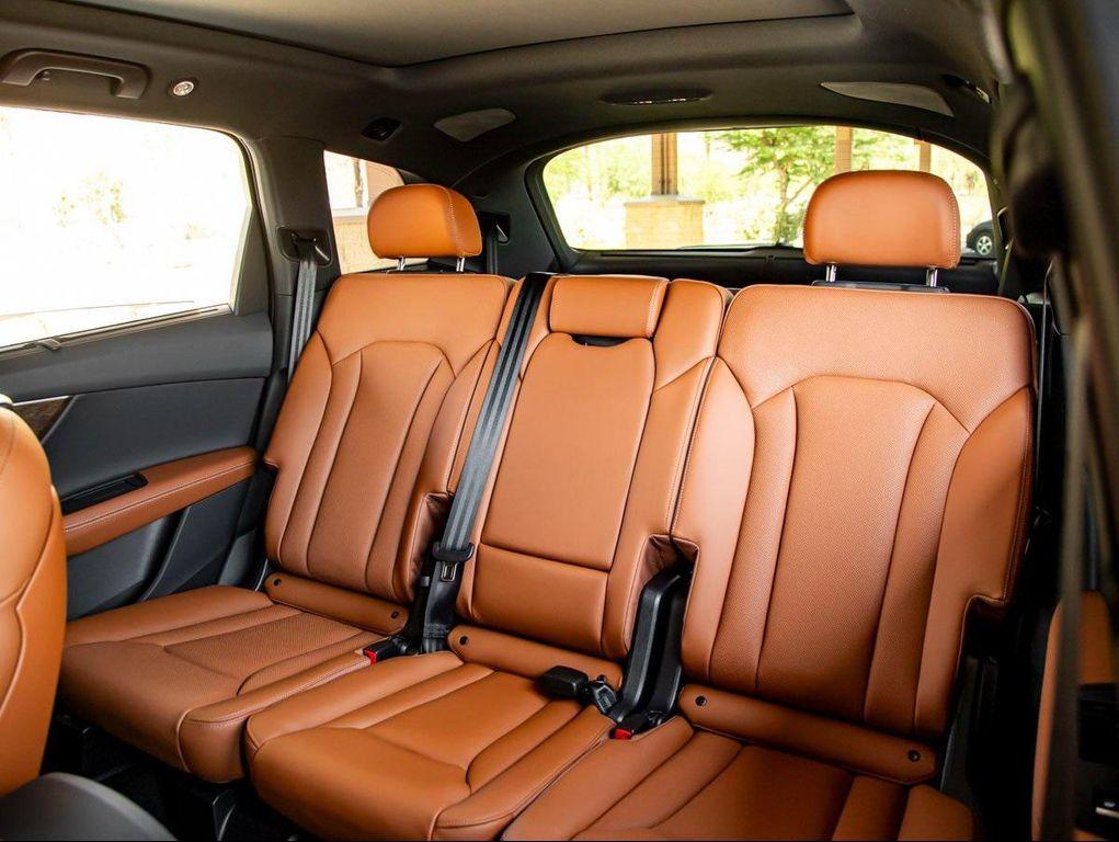 new 2025 Audi Q7 car, priced at $84,375
