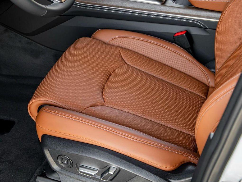 new 2025 Audi Q7 car, priced at $84,375