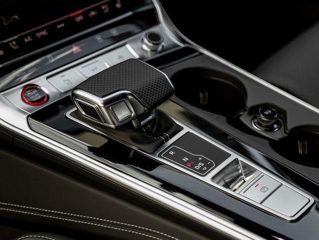 new 2025 Audi RS 6 Avant car, priced at $152,025