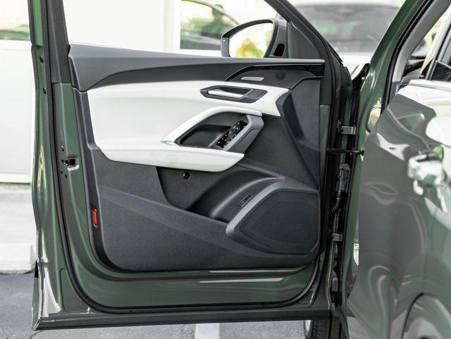 new 2025 Audi Q5 car, priced at $61,295