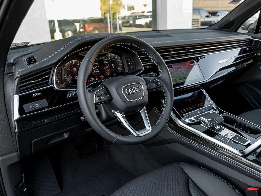new 2025 Audi Q7 car, priced at $72,360