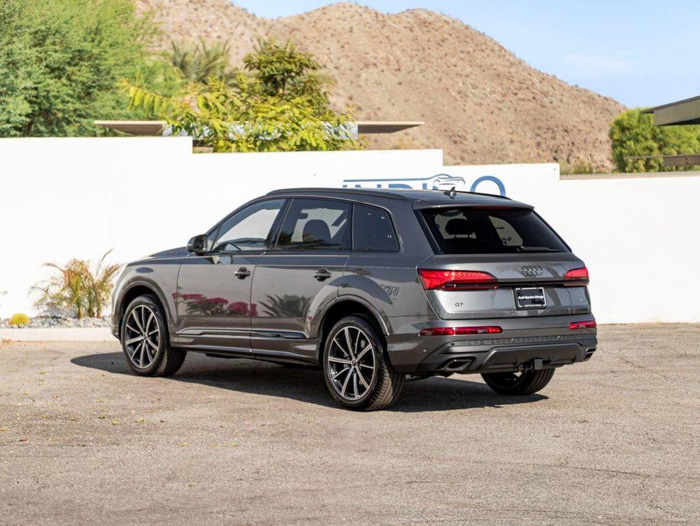 new 2025 Audi Q7 car, priced at $72,360