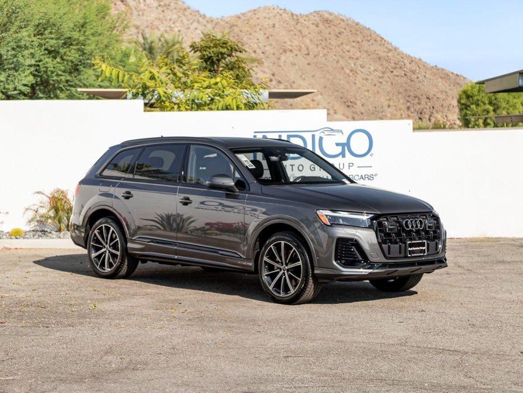 new 2025 Audi Q7 car, priced at $72,360