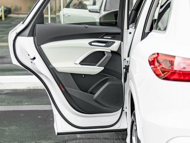 new 2025 Audi Q5 car, priced at $60,700