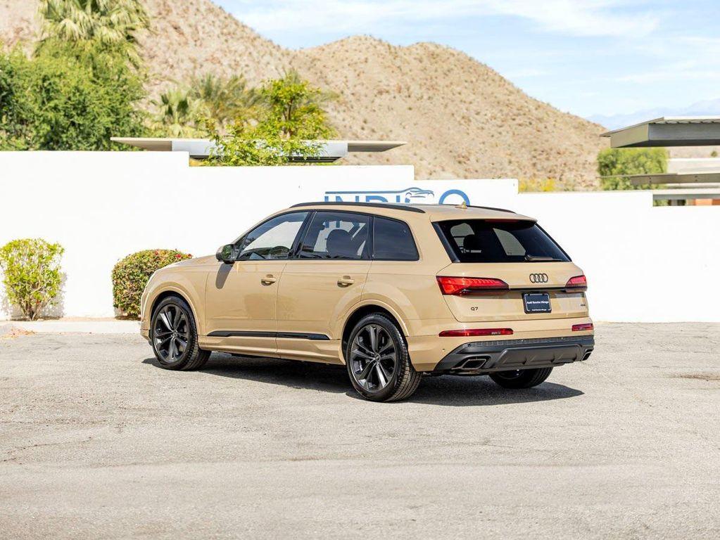 new 2025 Audi Q7 car, priced at $92,915