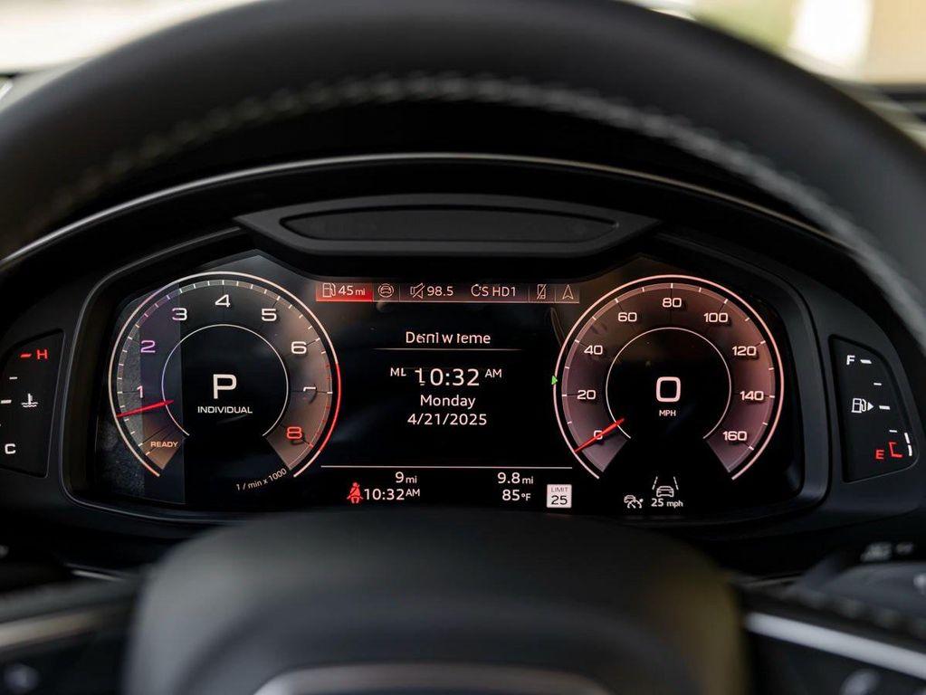 new 2025 Audi Q7 car, priced at $92,915