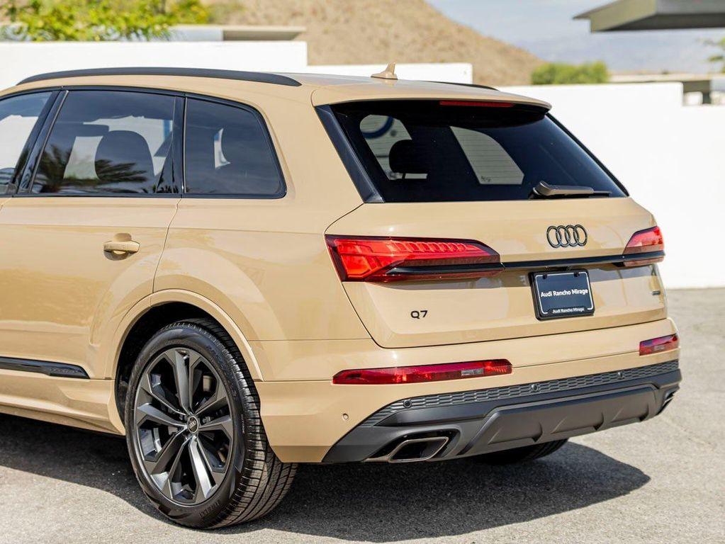 new 2025 Audi Q7 car, priced at $92,915
