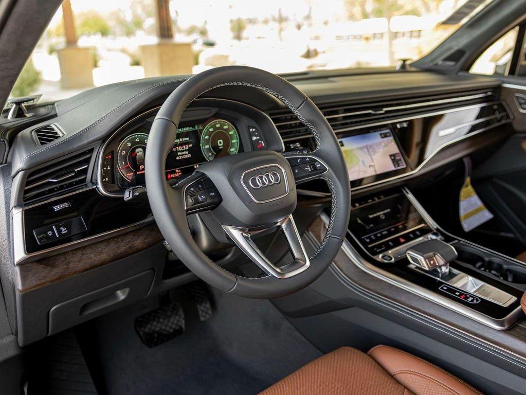 new 2025 Audi Q7 car, priced at $92,915