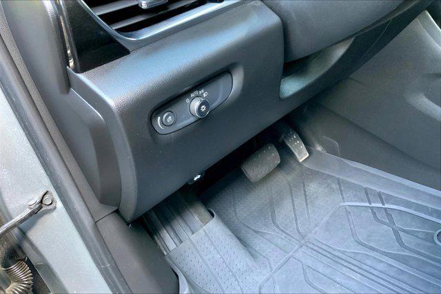 used 2023 Chevrolet Traverse car, priced at $35,990