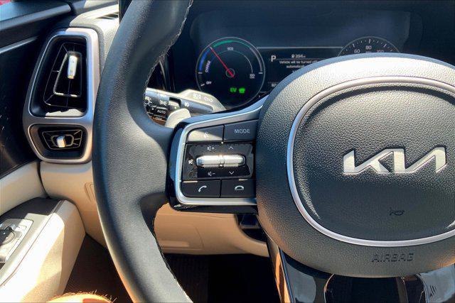used 2023 Kia Sorento Hybrid car, priced at $30,990