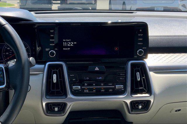used 2023 Kia Sorento Hybrid car, priced at $30,990