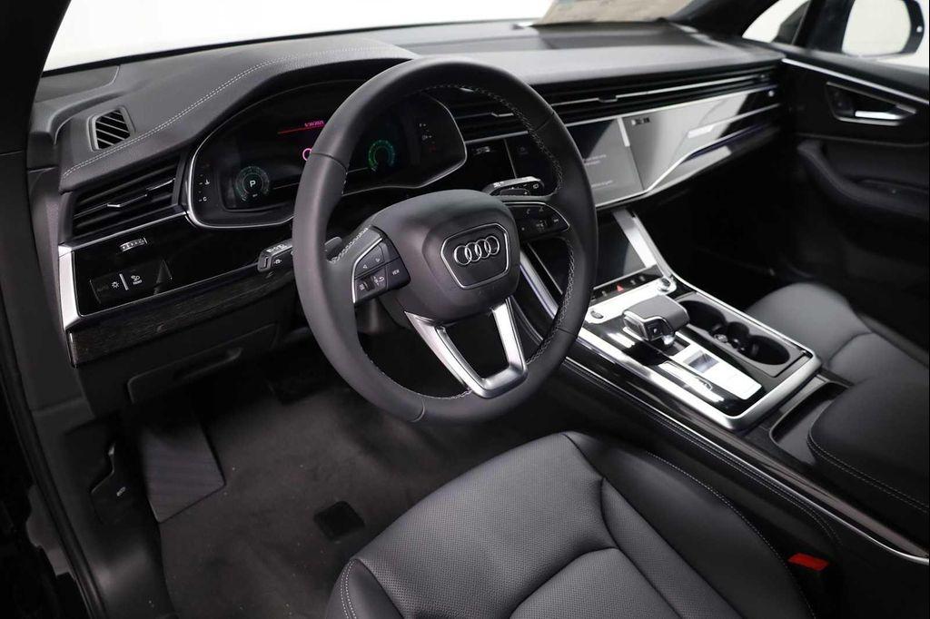 new 2025 Audi Q7 car, priced at $76,350