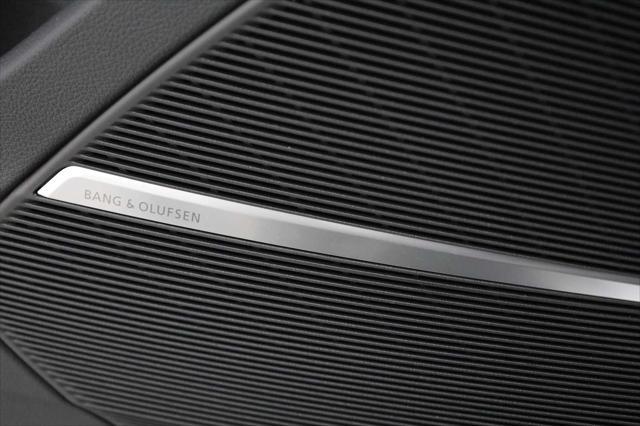 new 2025 Audi Q7 car, priced at $76,350