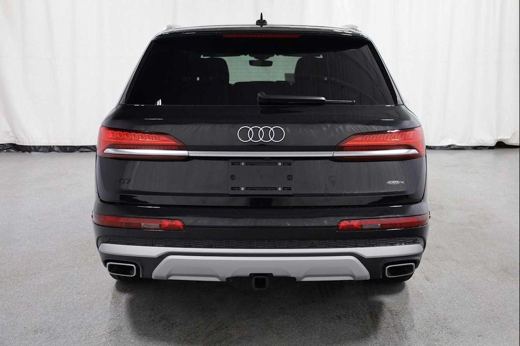 new 2025 Audi Q7 car, priced at $76,350