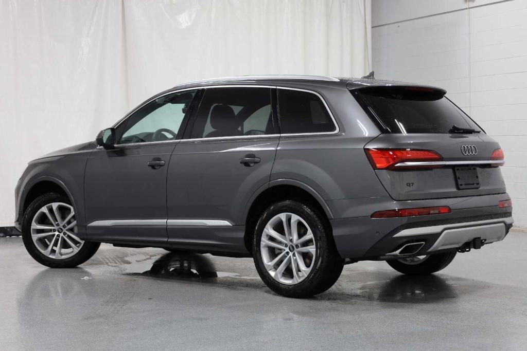 new 2025 Audi Q7 car, priced at $75,800