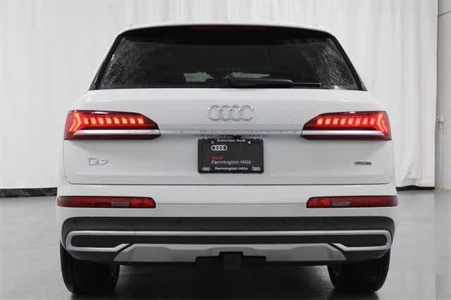 new 2024 Audi Q7 car, priced at $69,940