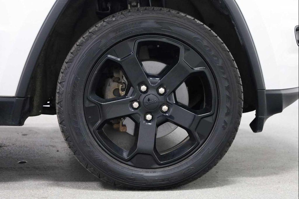 used 2018 Jeep Grand Cherokee car, priced at $17,999