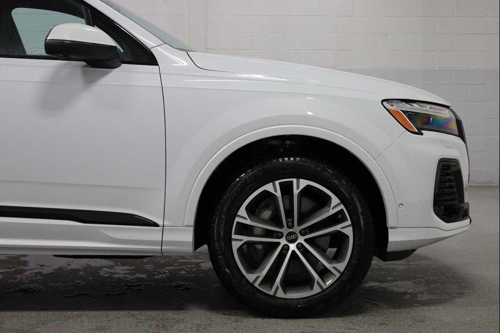 new 2026 Audi Q7 car, priced at $68,490