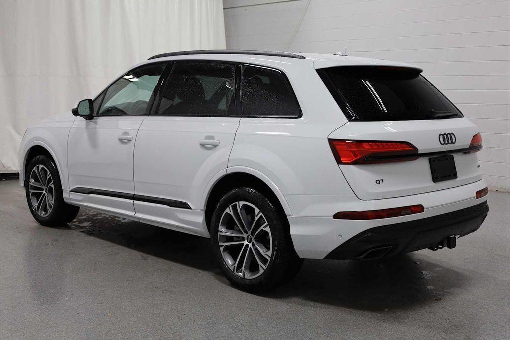 new 2026 Audi Q7 car, priced at $68,490