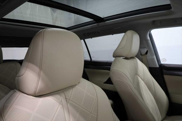 used 2022 Toyota Highlander Hybrid car, priced at $41,249