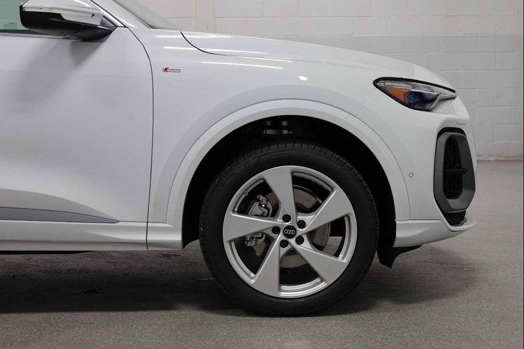 new 2025 Audi Q5 car, priced at $64,050