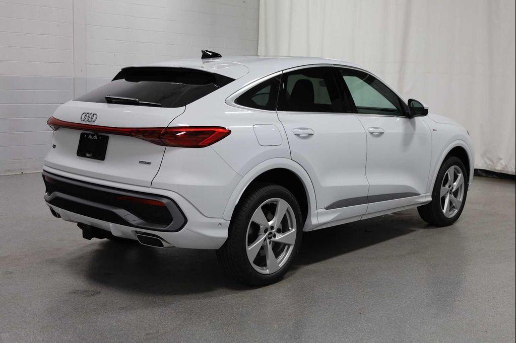 new 2025 Audi Q5 car, priced at $64,050