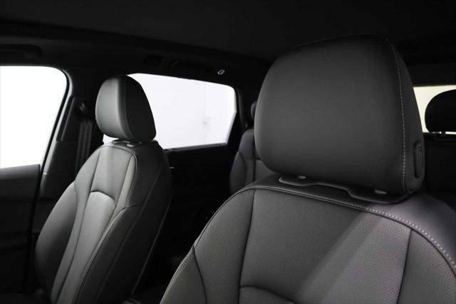 new 2025 Audi Q7 car, priced at $76,350