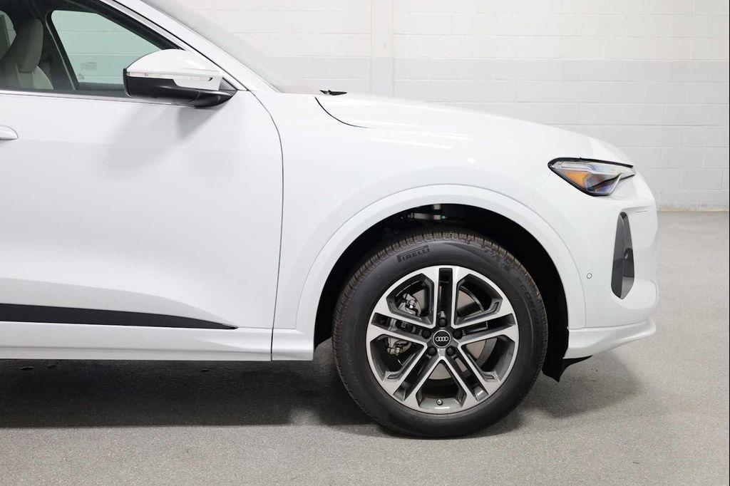 new 2025 Audi Q5 car, priced at $60,500