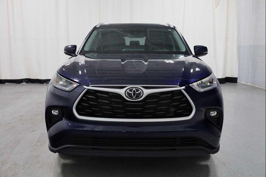 used 2022 Toyota Highlander car, priced at $37,649