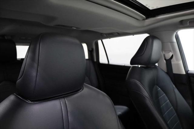 used 2022 Toyota Highlander car, priced at $37,649