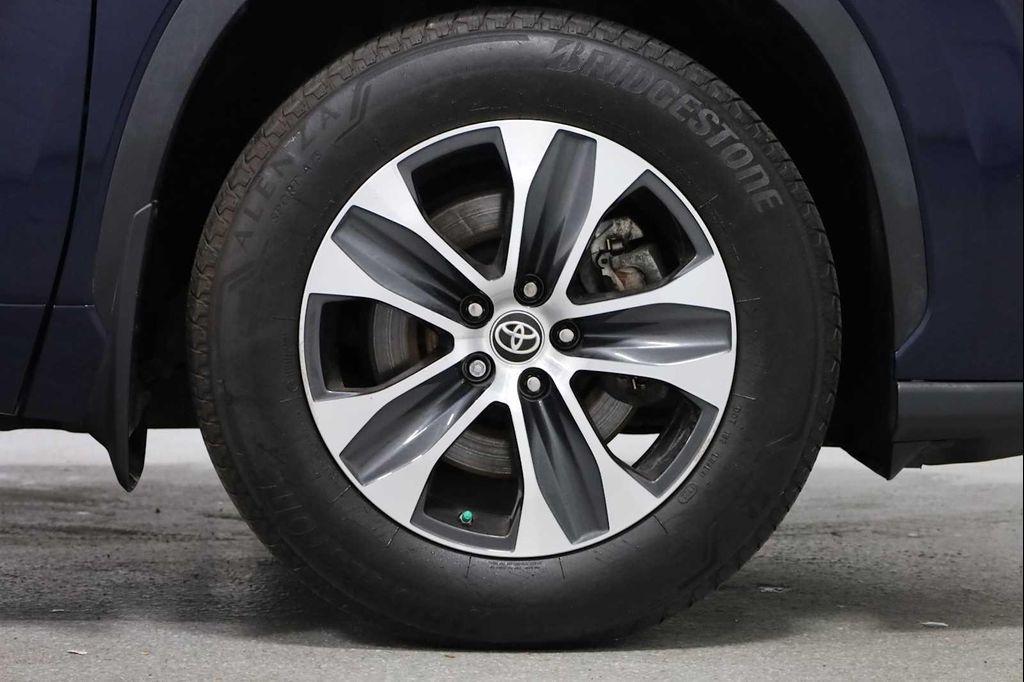 used 2022 Toyota Highlander car, priced at $37,649