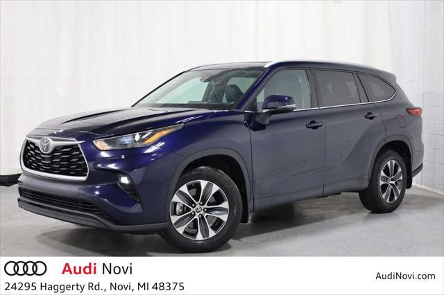 used 2022 Toyota Highlander car, priced at $37,749