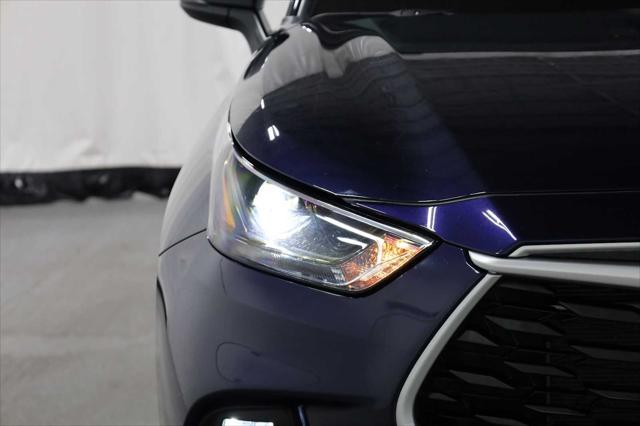 used 2022 Toyota Highlander car, priced at $37,749