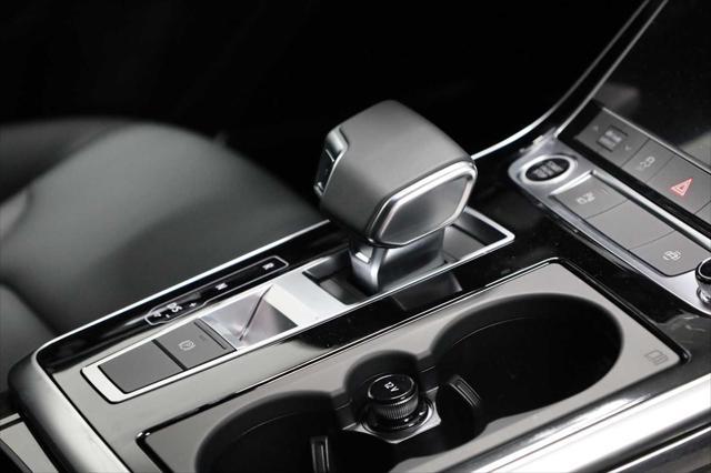 new 2025 Audi Q7 car, priced at $64,920