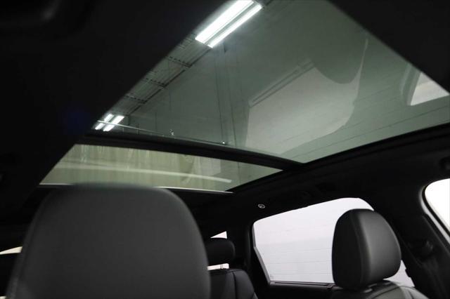 new 2025 Audi Q7 car, priced at $76,645