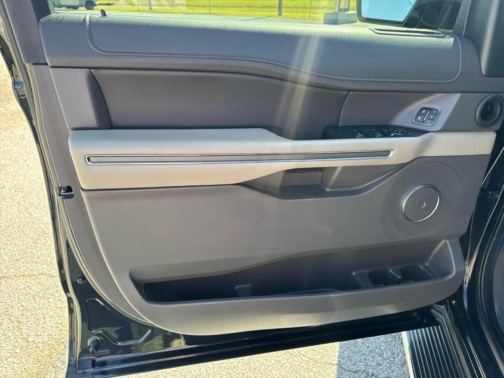 used 2021 Ford Expedition car, priced at $31,250