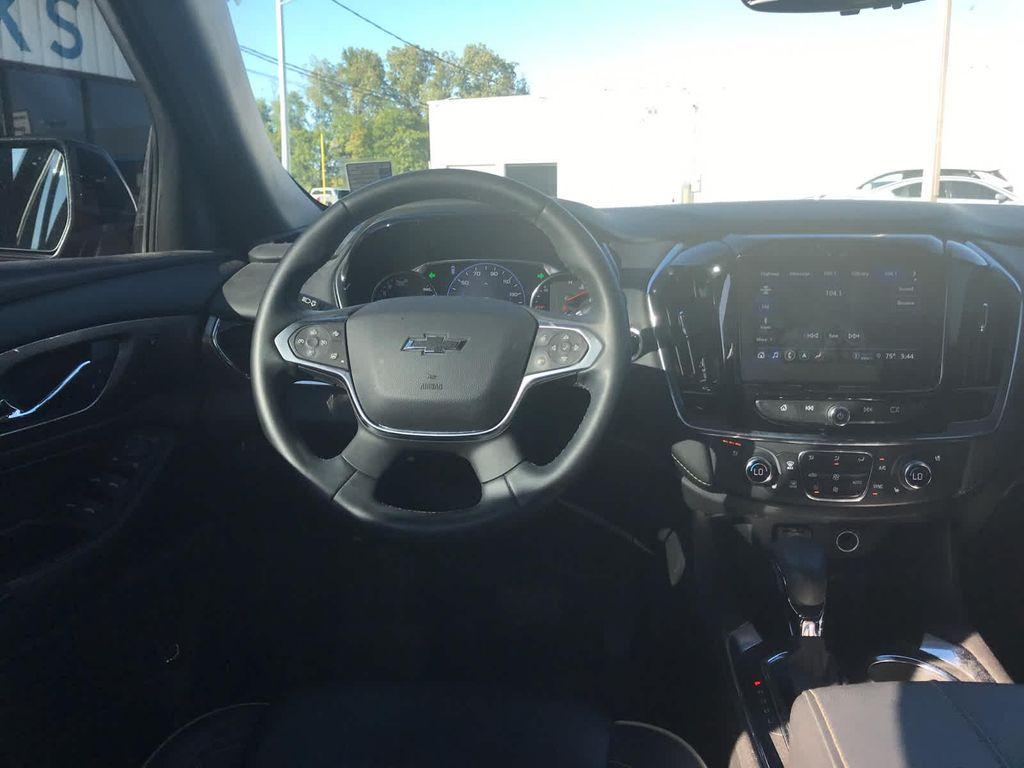 used 2023 Chevrolet Traverse car, priced at $36,574