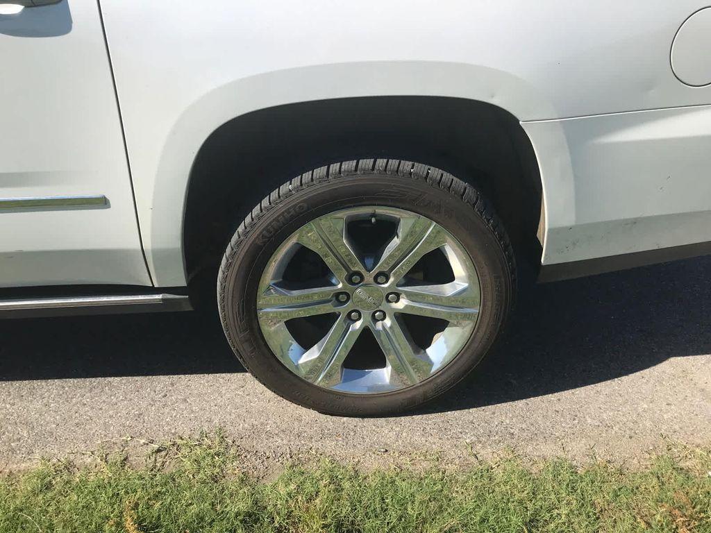 used 2019 GMC Yukon XL car, priced at $32,290