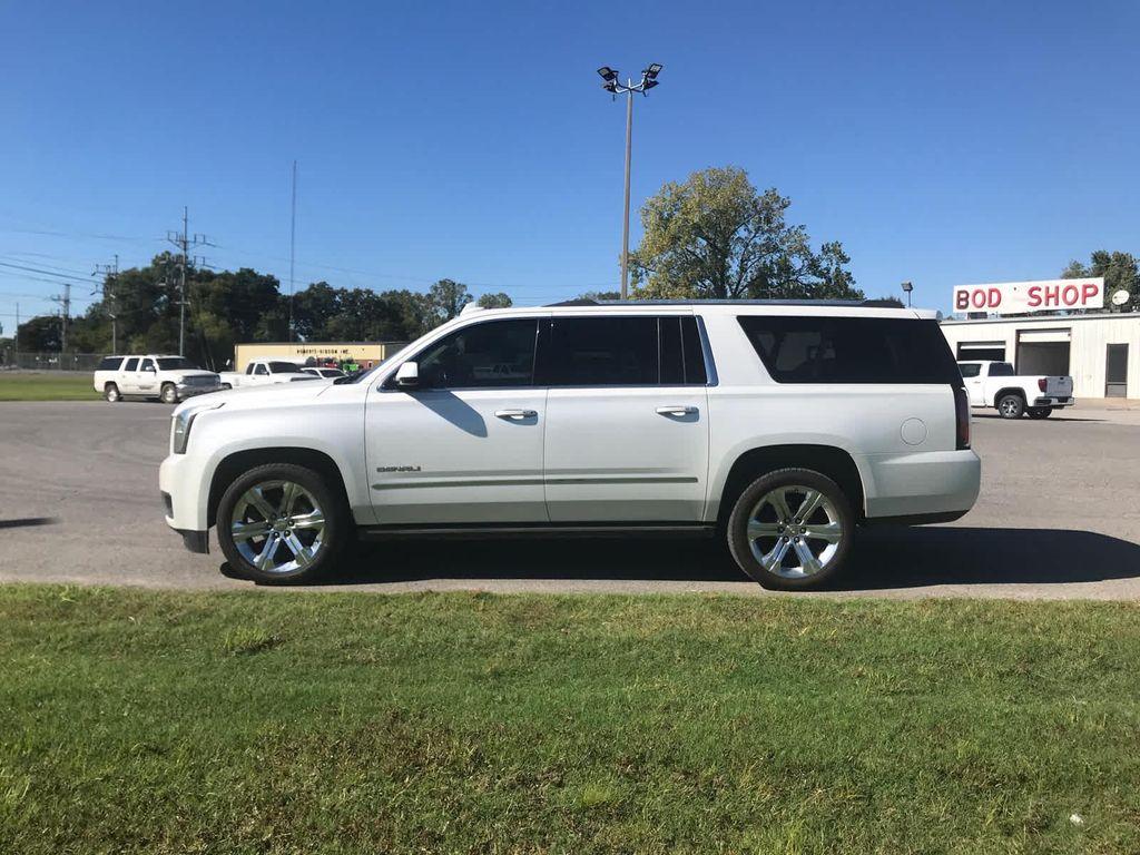 used 2019 GMC Yukon XL car, priced at $32,290