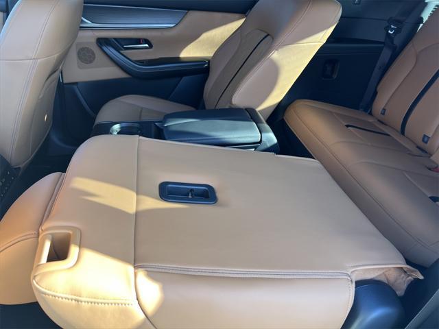 new 2025 Mazda CX-90 car, priced at $55,698